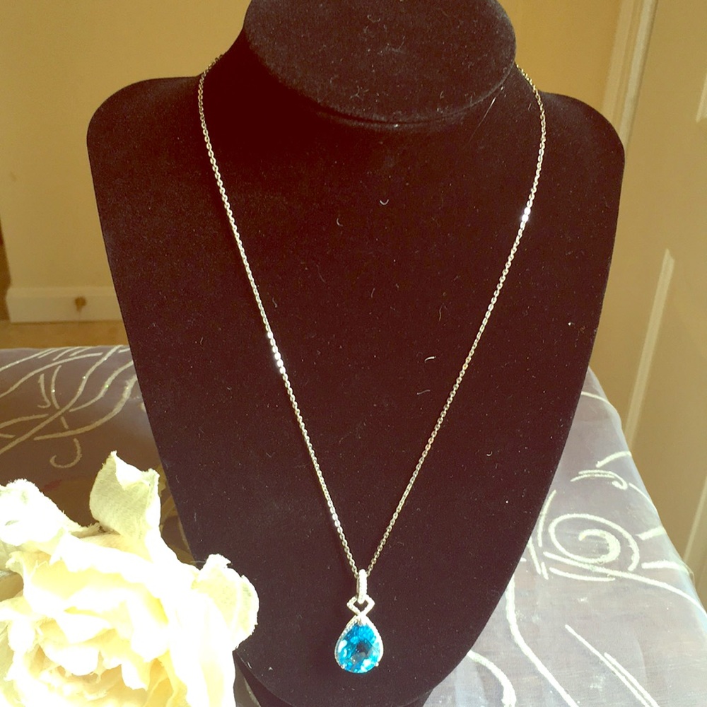 Beautiful necklace silver 💙